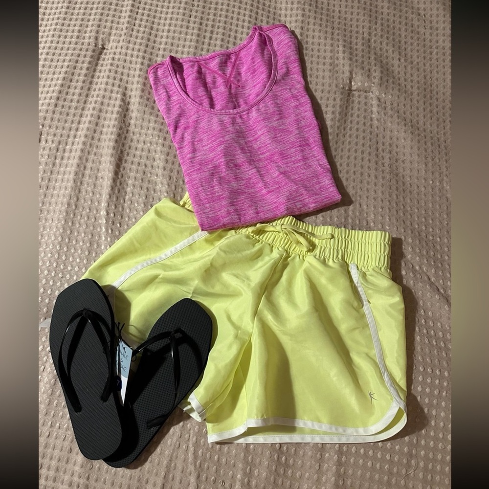 Women’s fun in the sun summer set sz med flip flops sz 7